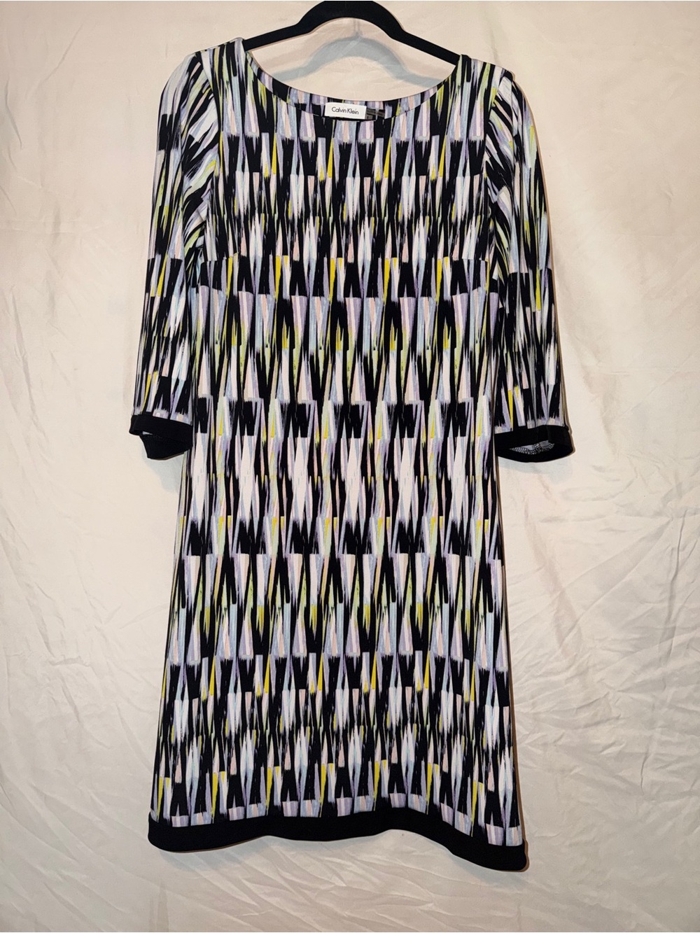 Calvin Klein Black, White & Yellow Geometric Long Sleeve Shift Dress